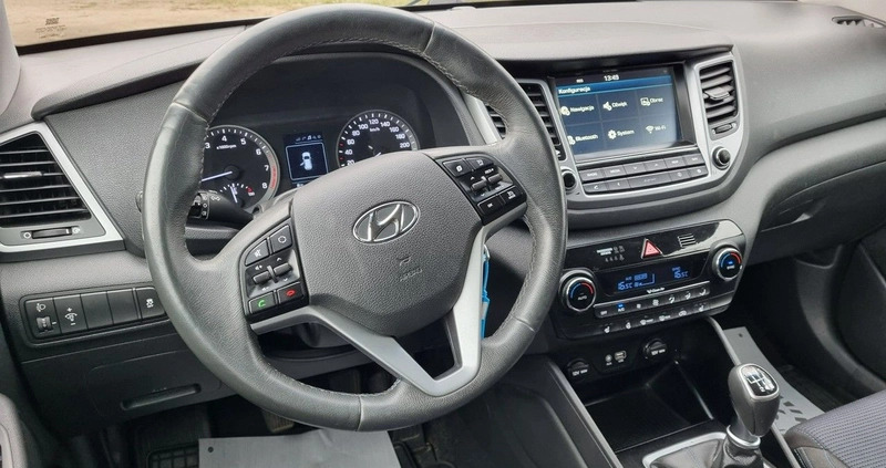 Hyundai Tucson cena 61900 przebieg: 174000, rok produkcji 2016 z Kamieńsk małe 211